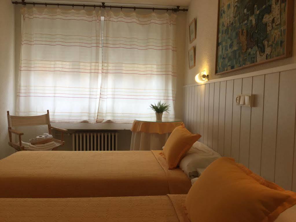 Hostal Albero By Gaiarooms Salamanca Bagian luar foto